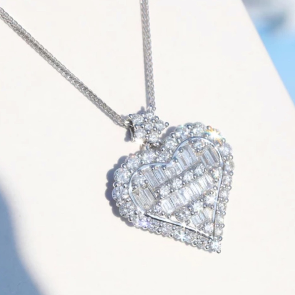 New Silver Pendant Heart Zircon Necklace - Picture 4 of 5